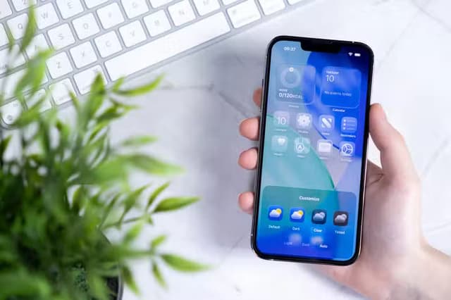 Apple disponibiliza iOS 26.2.1, iPadOS 26.2.1 e watchOS 26.2.1 com suporte ao AirTag de segunda geração Apple disponibiliza iOS 26.2.1, iPadOS 26.2.1 e watchOS 26.2.1 com suporte ao AirTag de segunda geração